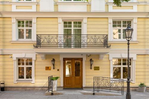 Garden Street Hotel - image 12