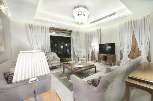 Goot Resorts image 21
