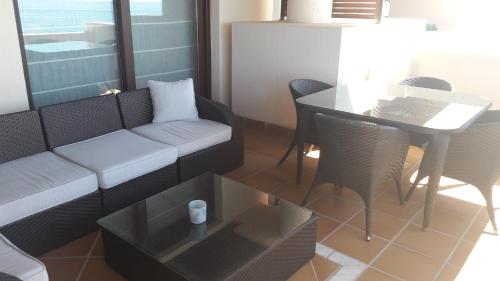 105 - Two-Bedroom Beach Apartment - image 10