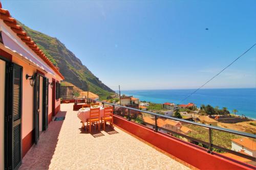  Traditional House In Ponta Do Sol in 9360-420 Ponta do Sol