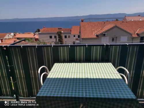  APARTMENT HAPPY( with sea wiew ), Bol bei Nerežišća