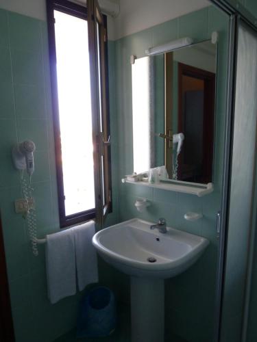 Hotel Firenze - Photo 2