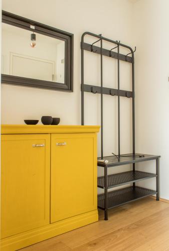Yellow Flower Apartment with Pool - 5 min to Lake, Vídeň (fotografie 8)