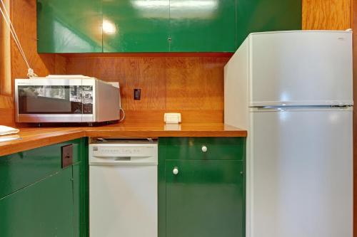 Cabin 55 - image 2