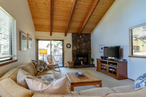 Sunriver Resort's Tennis Village 53 - image 3