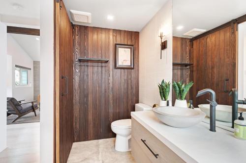 Ocean Beach Luxury - image 7