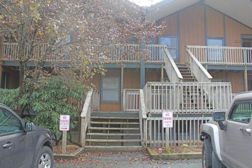 Bee Branch 43 in Sugar Mountain, USA
