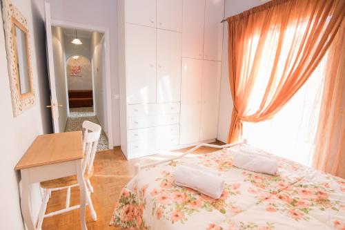  Eva's Apartment - Corfu Town, Ferienwohnung in Korfu-Stadt
