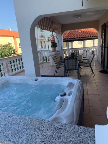 อ่างแช่น้ำร้อน, Apartment Smilja in สเวติ วิด-มิโฮลยิเซ