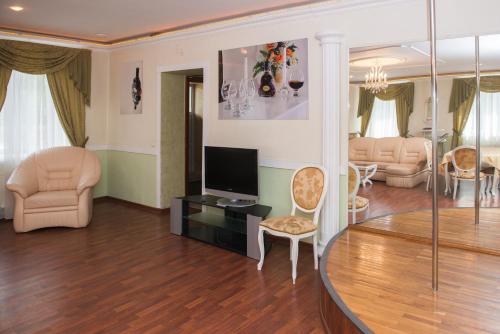 Book Foresta Festival Park Hotel In Sodruzhestvo Russia - 