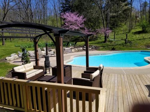 Hawk Mountain Bed & Breakfast in Kempton, USA