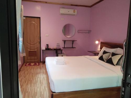 Khao Sok Palm Garden Resort Room Type - Modern Room with Garden View Khao Sok Palm Garden Resort Room Type - Modern Room with Garden View