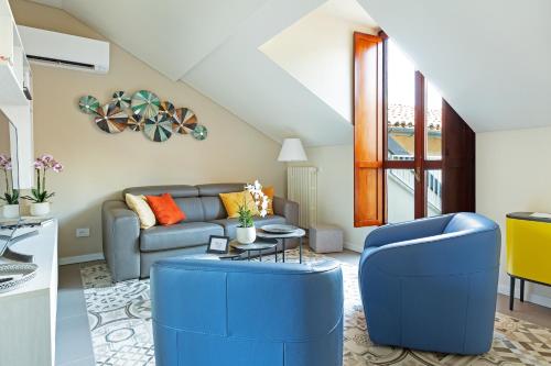 Renovated Penthouse Duomo & Via Torino - image 4