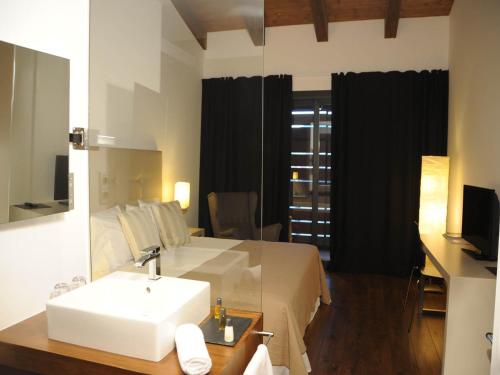 Bonansa Country Hotel - main image