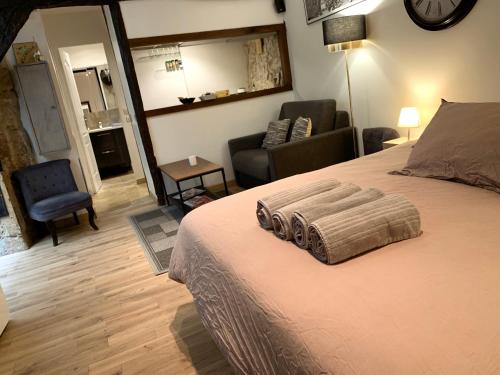 Lovely studio heart of Le Marais - image 10