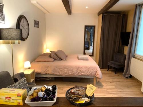 Lovely studio heart of Le Marais - image 13