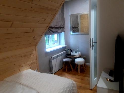 1 twin bed