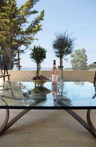  Sea View Modern Apartments in Saronida