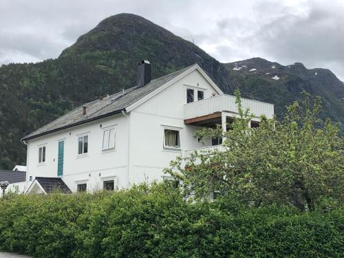 Andalsnes gustehouse Andalsnes