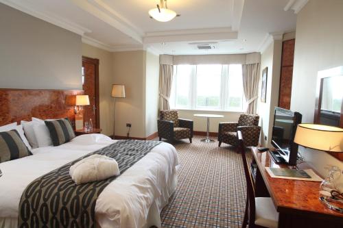 Pier Hotel - image 7