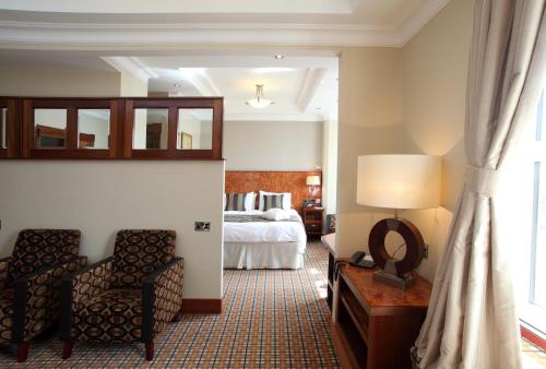 Pier Hotel - image 13