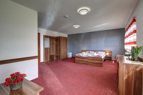 Hotel Avalanche - image 13