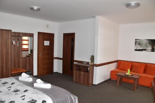 Hotel Avalanche - image 14