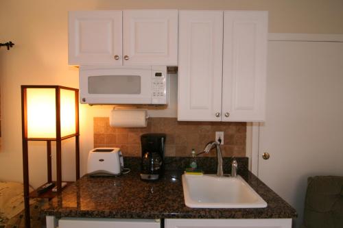 Tropical Villas Of Venice Beach - Photo 2