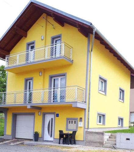  Studio apartment Krznaric, Pension in Korenica bei Debelo Brdo