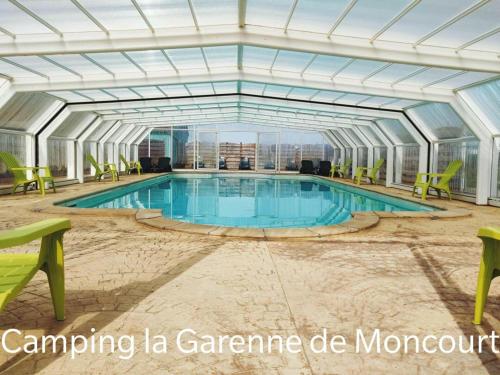 Camping La Garenne De Moncourt