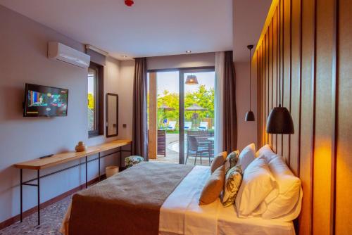 Arwen Hotel - image 4