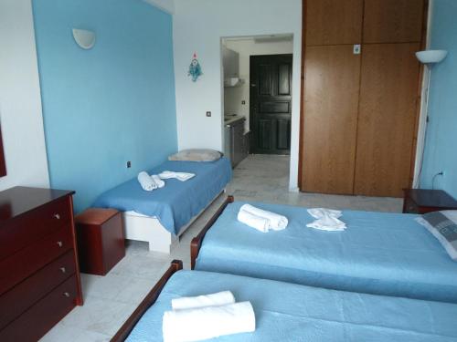  STUDIO for 2-3 persons 100m from the beach, Ferienwohnung in Polychrono
