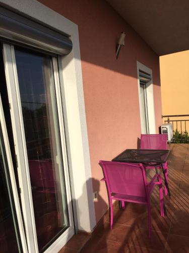 Comfort One-Bedroom Apartment with Balcony