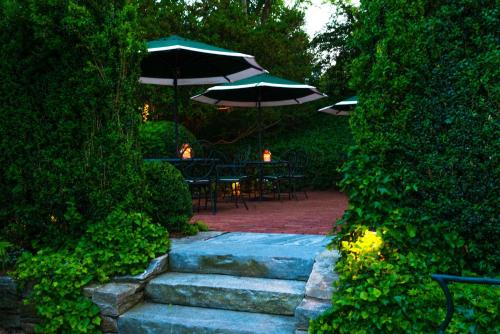 205216162 Union Street Inn