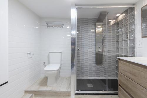 Rentalis Gran Vía Luna - main image