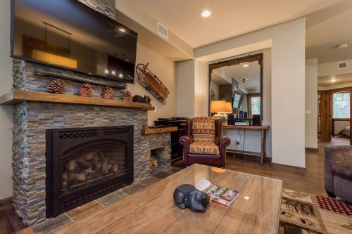 Wood Winds 1323 Apartment