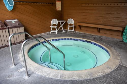 Wild Flower 42 Apartment - image 3