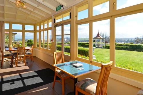 Restoran, Manor Views in Huntly