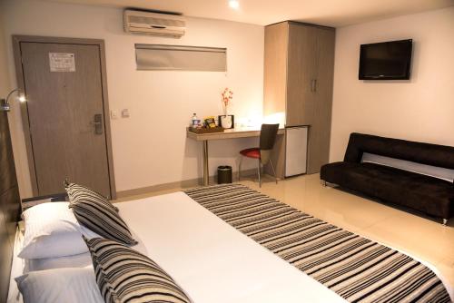 Hotel Toscana Plaza - image 2