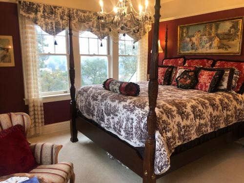 The Inn on Knowles Hill Bed & Breakfast Hotel