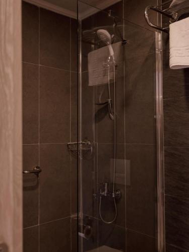 Standard Double Room image 10