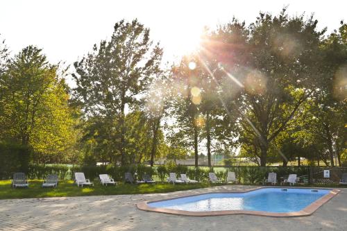 Albavillage Hotel Wellness & Camping - 수영장