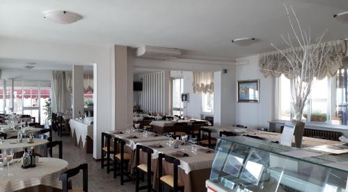 Hotel Oasi Ristorante Pizzeria in Fano