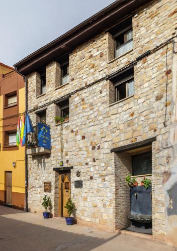 ALBERGUE SAN SATURNINO - Accommodation - Ventosa