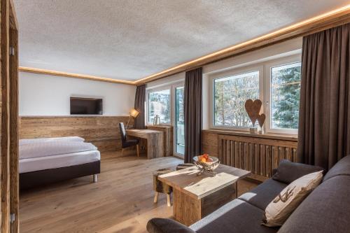 Almhof Kitzlodge - Alpine Lifestyle , Pension in Kirchberg in Tirol