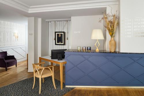 Aula, Hotel Taylor in 10th - Gare du Nord