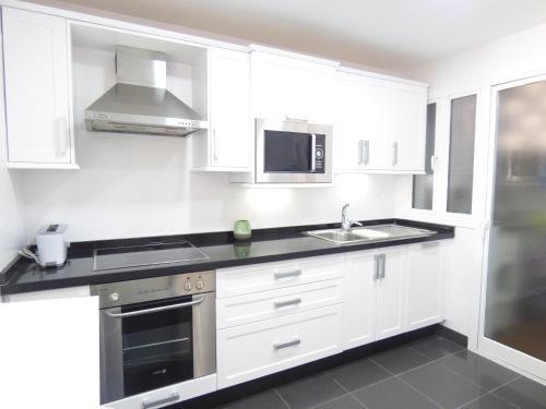 Golden Beach Apartment - EaW Homes - image 6