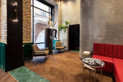 Chapter Roma - image 6