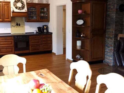 virtuve, Ferienwohnung Elisabeth Eifel in Mosbruch