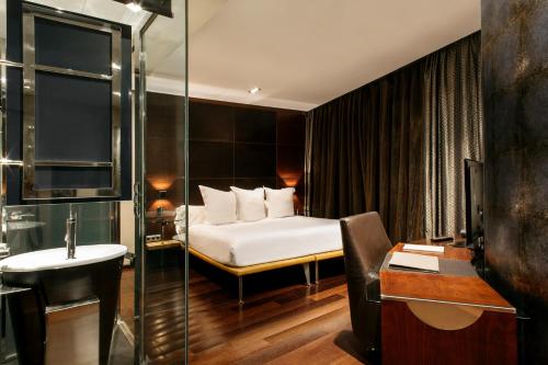 1 queen bed